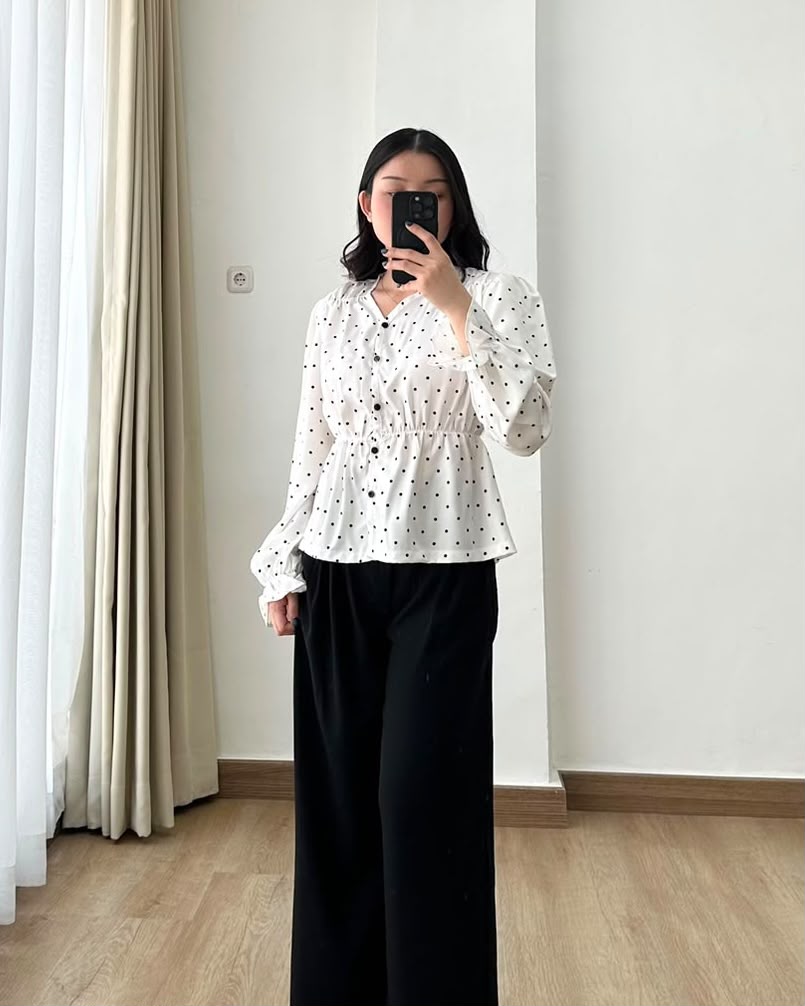 Top Polkadot B&W - AT37